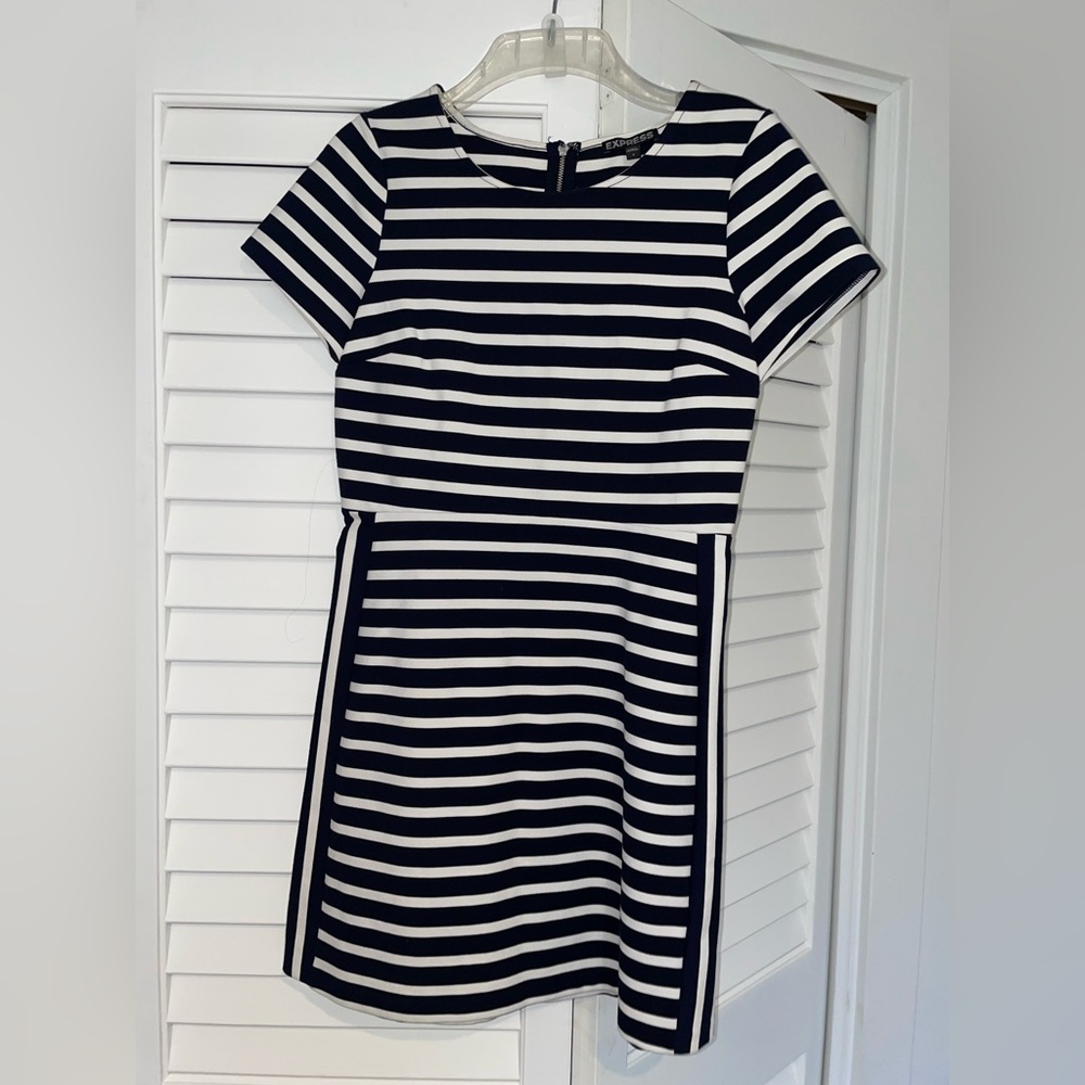 EXPRESS Striped dress
